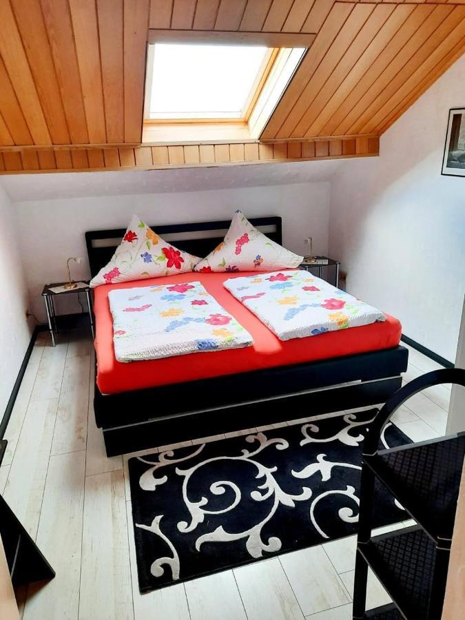 Апартаменты Haus Heidrun Dolgesheim Экстерьер фото